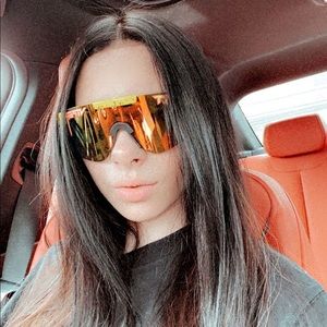 Meet your Posher, Hope